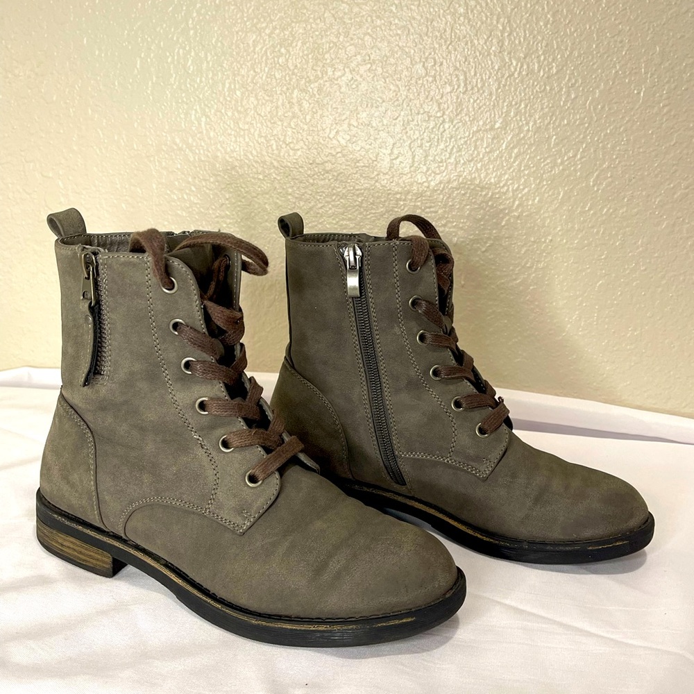 Limelight Girl Brown Boots Size 6